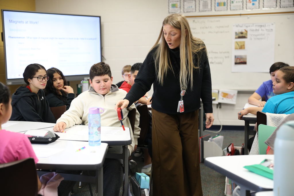 Classroom Spotlight: Students in Amanda Souther’s class at Park Creek School are exploring the power of magnets! Through hands-on learning, they discovered how magnetism works, its connection to electricity, and how these forces are used in the real world.⚡🧲
