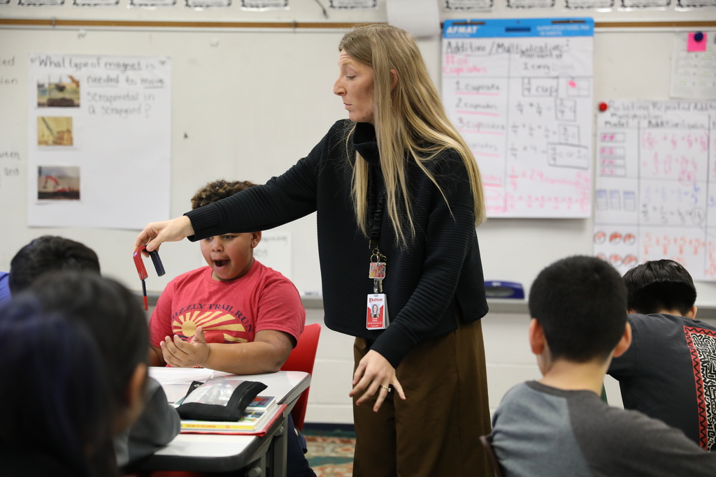 Classroom Spotlight: Students in Amanda Souther’s class at Park Creek School are exploring the power of magnets! Through hands-on learning, they discovered how magnetism works, its connection to electricity, and how these forces are used in the real world.⚡🧲