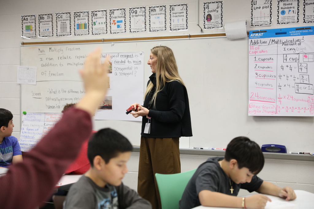 Classroom Spotlight: Students in Amanda Souther’s class at Park Creek School are exploring the power of magnets! Through hands-on learning, they discovered how magnetism works, its connection to electricity, and how these forces are used in the real world.⚡🧲