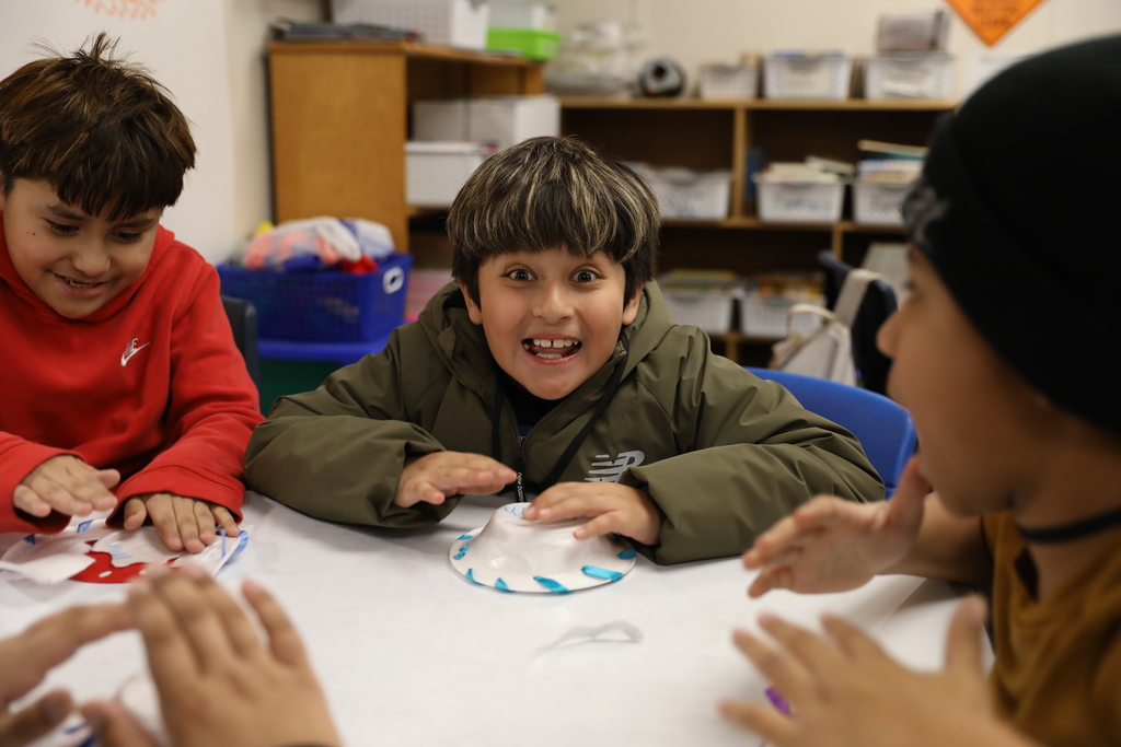 Today, Roan School hosted its annual RED (Roan Exploration and Discover) Day, featuring exciting fine arts lessons and activities in a conference-style setting!   Students enjoyed drama exercises with the Dalton High School Players, puppetry with the Dalton Whitfield Public Library, pixel art, cooking, barbering, ballet, and learning about the art of emergency care with EMS staff and SRO Ruiz—and that was just the beginning!   With many more hands-on sessions led by teachers and community partners, RED Day was packed with creativity, exploration, and fun!