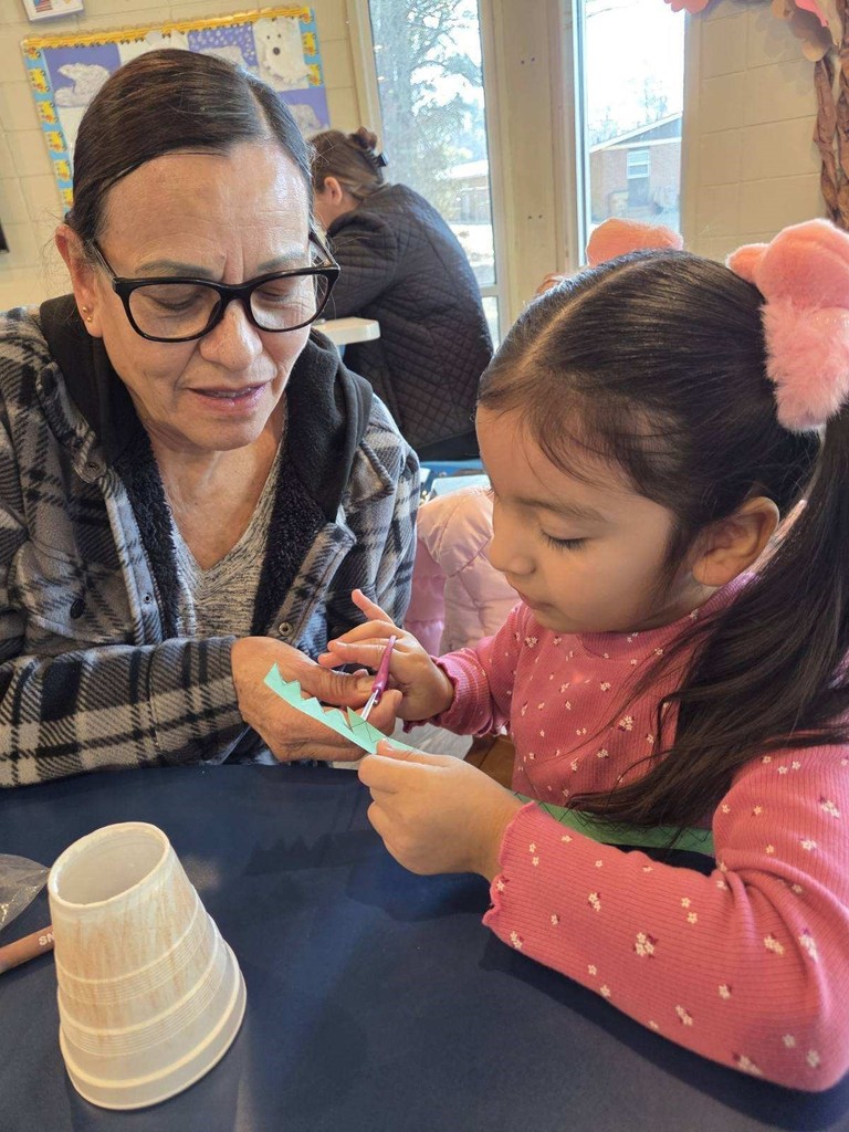 Our Little Cats have been busy learning all about winter and the exciting changes the season brings! ❄️🐾 This week, students explored the tradition of Groundhog Day and discovered how groundhogs are said to predict the weather—will winter stick around for six more weeks, or is spring on the way? To build early literacy skills, students enjoyed The Grumpy Groundhog, a playful story about a groundhog who didn’t want to wake up from his long winter nap. The story sparked great conversations about seasonal changes and storytelling. During small-group STEM activities, our Little Cats became light and shadow investigators! They explored how sunlight creates shadows, observed weather conditions, and made predictions about whether the groundhog would see his shadow. Students worked together to chart results, compare votes, and build early science, math, and inquiry skills along the way. Hands-on learning made winter exploration extra fun this week! 🌤️📚🔬