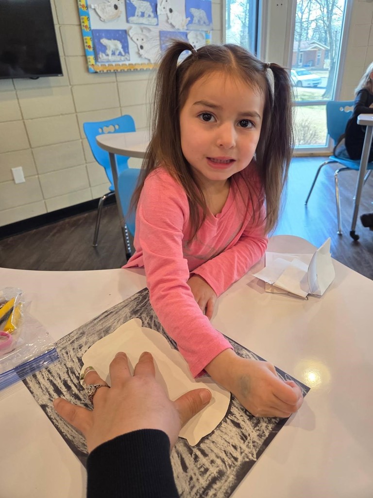 Our Little Cats have been busy learning all about winter and the exciting changes the season brings! ❄️🐾 This week, students explored the tradition of Groundhog Day and discovered how groundhogs are said to predict the weather—will winter stick around for six more weeks, or is spring on the way? To build early literacy skills, students enjoyed The Grumpy Groundhog, a playful story about a groundhog who didn’t want to wake up from his long winter nap. The story sparked great conversations about seasonal changes and storytelling. During small-group STEM activities, our Little Cats became light and shadow investigators! They explored how sunlight creates shadows, observed weather conditions, and made predictions about whether the groundhog would see his shadow. Students worked together to chart results, compare votes, and build early science, math, and inquiry skills along the way. Hands-on learning made winter exploration extra fun this week! 🌤️📚🔬