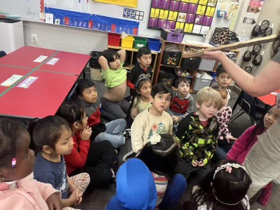 kindergarteners in class