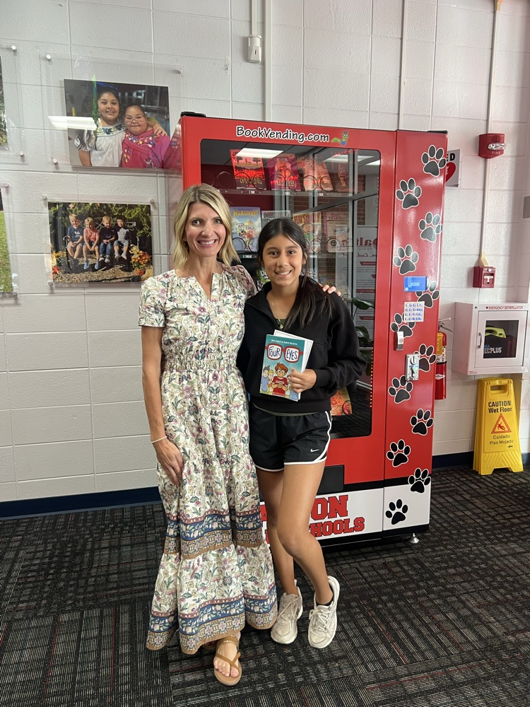 Mrs. Smith with a 5th grade student