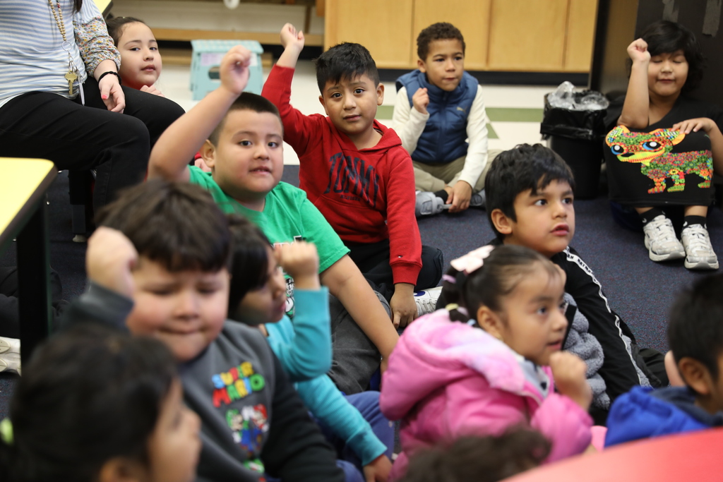 Classroom Spotlight ✨  In Nancy Goble’s classroom at Blue Ridge School, students are building strong early literacy skills through a Heggerty phonemic awareness lesson! From rhyming and sound isolation to blending, segmenting, and hands-on motions, these multi-sensory activities help build a strong foundation for reading—one sound at a time.