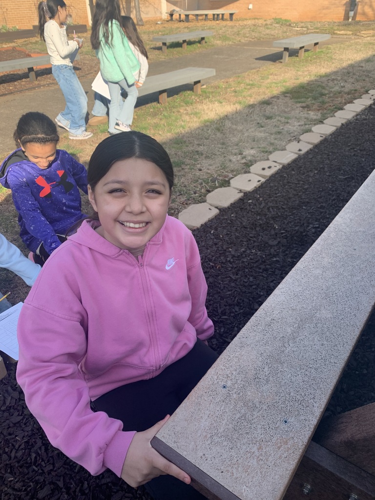 4th grade students outside measuring angles