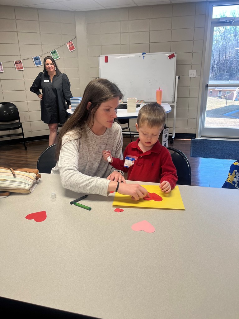 Last Wednesday, the Little Cats program hosted its first Pop-Up Class at the Beechland Resource Center, welcoming 17 future Little Cats students and their families!