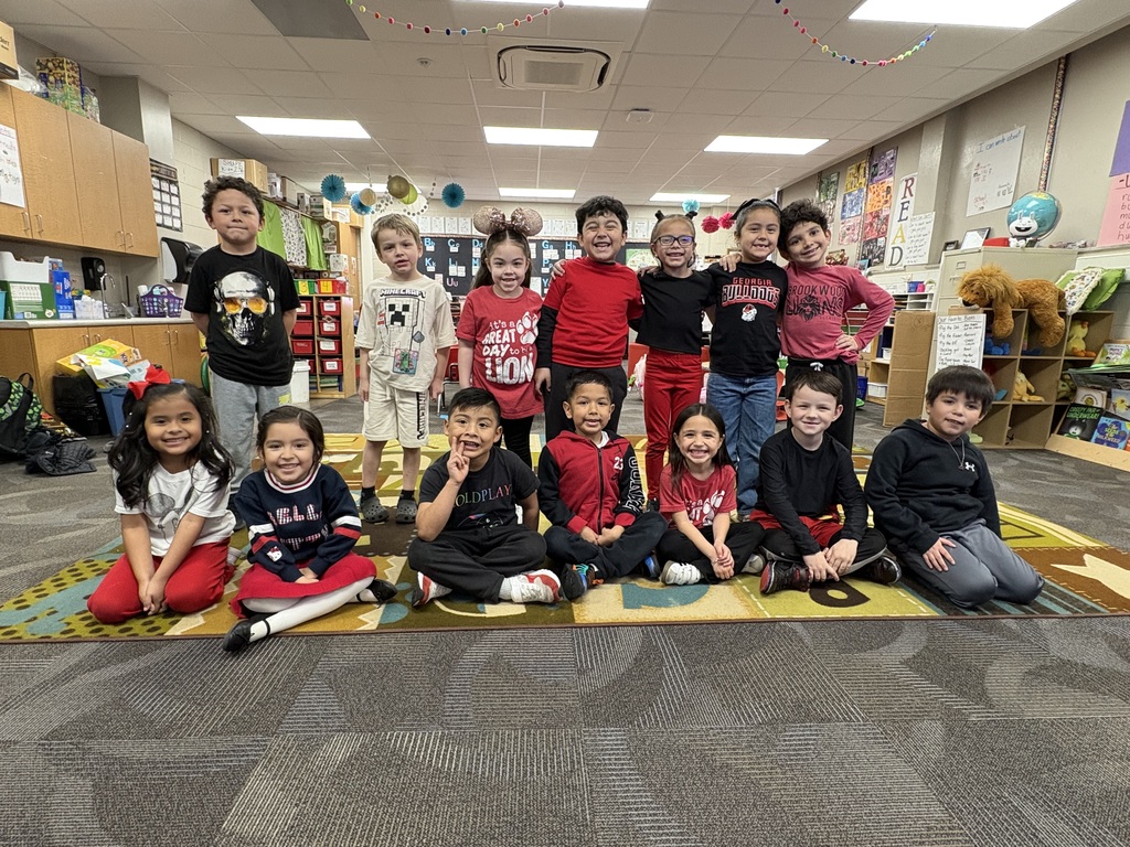 students dressed up for TDA Homecoming