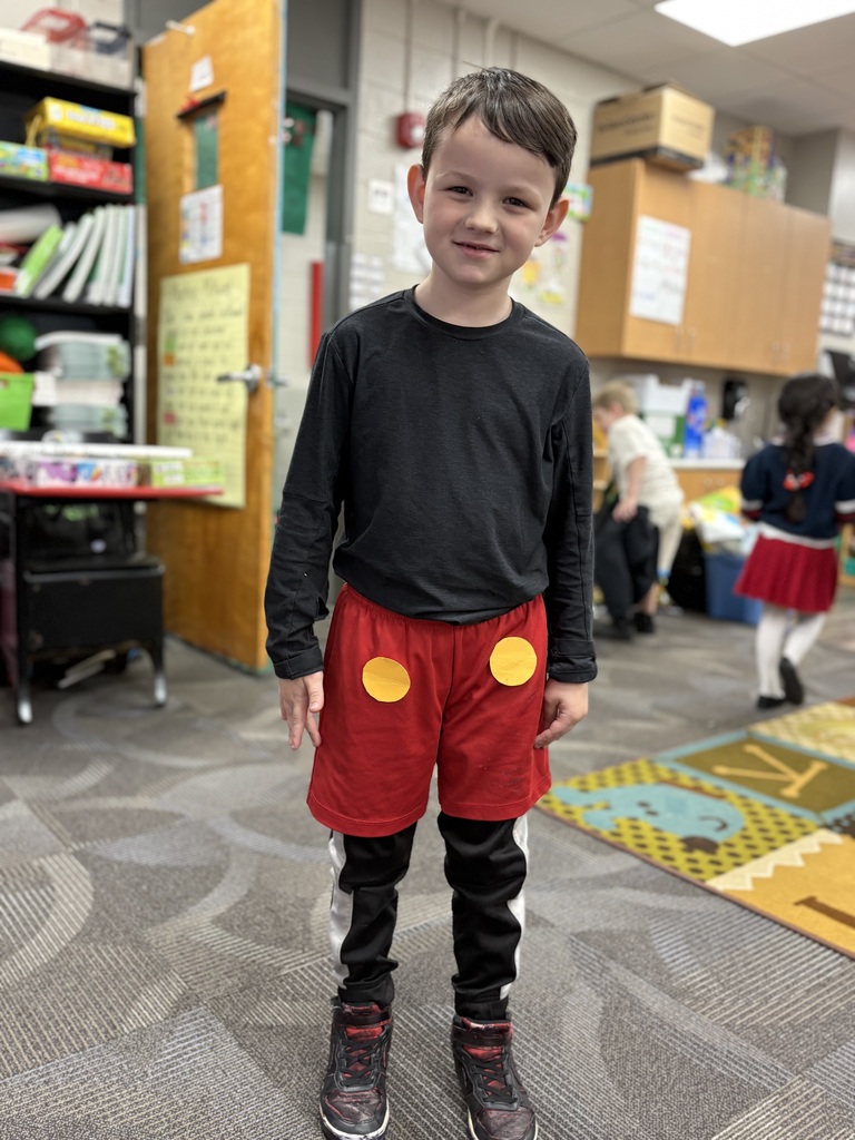 students dressed up for TDA Homecoming