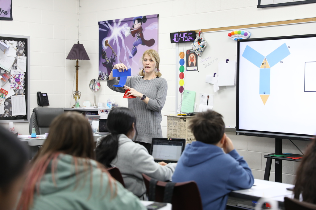 Classroom Spotlight: Students in Tiffany Beavers’ classroom had a hands-on day of learning as they used math manipulatives to explore geometry concepts! From naming shapes to calculating total surface area, these Tigers strengthened their skills through engaging, interactive learning. 📐✨