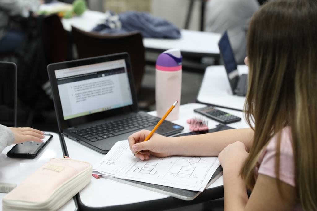 Classroom Spotlight: Students in Tiffany Beavers’ classroom had a hands-on day of learning as they used math manipulatives to explore geometry concepts! From naming shapes to calculating total surface area, these Tigers strengthened their skills through engaging, interactive learning. 📐✨
