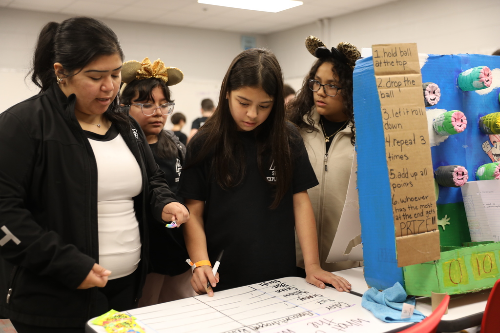 Park Creek School STEM Explorers had an amazing time visiting The Dalton Academy! 🔬✨ Students participated in a variety of engaging, hands-on STEM activities—many of which were created and led by Academy students. It was a fantastic day of collaboration, creativity, and learning in action. We love seeing our future innovators inspiring one another!
