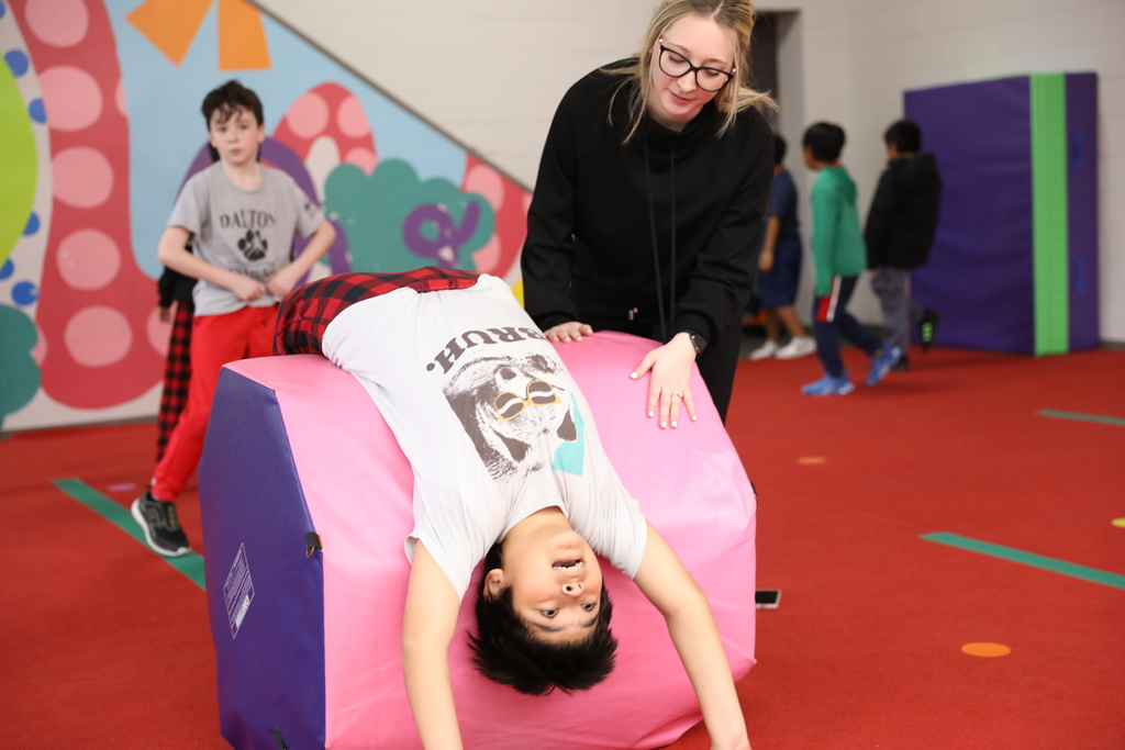 Classroom Spotlight🌟: In Randi Allen’s Dance and Tumbling classroom at City Park School, students stay active while building strength, coordination, and confidence! From practicing light gymnastics skills and learning exciting dances to jumping on the trampoline and participating in fun exercises, every class is full of movement, energy, and smiles.