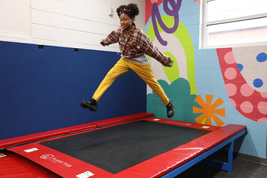 Classroom Spotlight🌟: In Randi Allen’s Dance and Tumbling classroom at City Park School, students stay active while building strength, coordination, and confidence! From practicing light gymnastics skills and learning exciting dances to jumping on the trampoline and participating in fun exercises, every class is full of movement, energy, and smiles.
