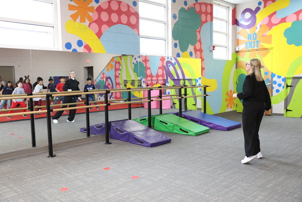 Classroom Spotlight🌟: In Randi Allen’s Dance and Tumbling classroom at City Park School, students stay active while building strength, coordination, and confidence! From practicing light gymnastics skills and learning exciting dances to jumping on the trampoline and participating in fun exercises, every class is full of movement, energy, and smiles.