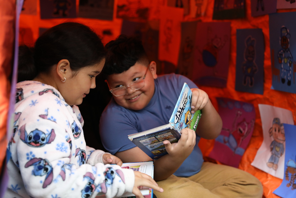At Park Creek School, students are celebrating Read Across America Week in the most imaginative way! 📚  Art Teacher Adam Sanford teamed up with Media Specialist Hannah Higgins to transform the media center into cozy “book caves” designed and created by students. Each grade level selected a book theme, and during art class, students brought their caves to life with creative interiors inspired by their chosen stories.  To complete the experience, themed books were placed inside each cave, giving students the perfect spot to dive into a new adventure and celebrate the joy of reading!