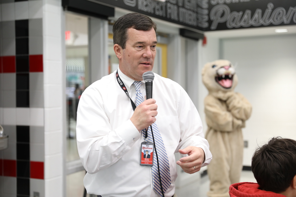 Hammond Creek Middle School Tigers recently made the trip to Dalton Junior High School for their exciting Tiger Pounce transition event! Students were welcomed by DJHS administrators and counselors, learned what makes Dalton Junior High unique, and tested their knowledge with some fun trivia.  Students also participated in Cougar Quest, exploring the campus, meeting staff, and getting a preview of life at DJHS. The afternoon wrapped up with a celebration of DJHS's Wooo Culture, a chance for students to ask questions, and of course — popsicles before heading back!  Dalton Junior High School  loved having their future Cougars on campus and can’t wait to welcome them in the fall!