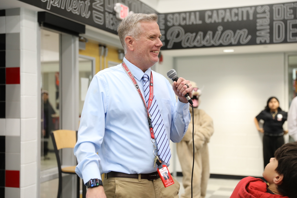 Hammond Creek Middle School Tigers recently made the trip to Dalton Junior High School for their exciting Tiger Pounce transition event! Students were welcomed by DJHS administrators and counselors, learned what makes Dalton Junior High unique, and tested their knowledge with some fun trivia.  Students also participated in Cougar Quest, exploring the campus, meeting staff, and getting a preview of life at DJHS. The afternoon wrapped up with a celebration of DJHS's Wooo Culture, a chance for students to ask questions, and of course — popsicles before heading back!  Dalton Junior High School  loved having their future Cougars on campus and can’t wait to welcome them in the fall!