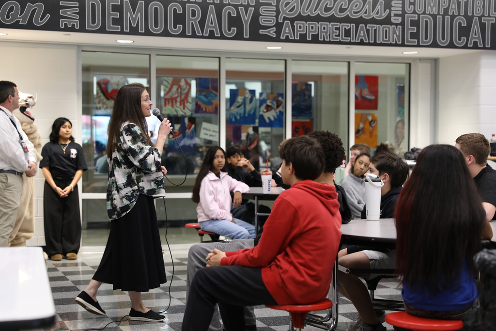 Hammond Creek Middle School Tigers recently made the trip to Dalton Junior High School for their exciting Tiger Pounce transition event! Students were welcomed by DJHS administrators and counselors, learned what makes Dalton Junior High unique, and tested their knowledge with some fun trivia.  Students also participated in Cougar Quest, exploring the campus, meeting staff, and getting a preview of life at DJHS. The afternoon wrapped up with a celebration of DJHS's Wooo Culture, a chance for students to ask questions, and of course — popsicles before heading back!  Dalton Junior High School  loved having their future Cougars on campus and can’t wait to welcome them in the fall!