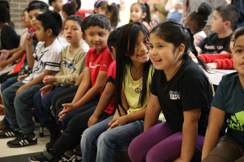 Happy Pi(e) Day! 🎉🥧 Students at Roan School had a blast celebrating Pi Day with a fun (and messy!) fundraiser. After voting for a staff member to receive a pie in the face, lucky students were drawn to do the honors. It was a sweet way to celebrate math and support a great cause!