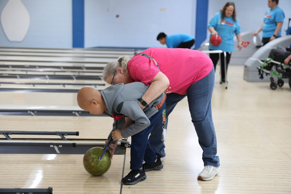 Dalton Public Schools is proud of our students who recently showcased their skills and determination through a bowling celebration! Students from Hammond Creek and Park Creek spent the day bowling together and celebrating their hard work. Your dedication, perseverance, and sportsmanship inspire us all!