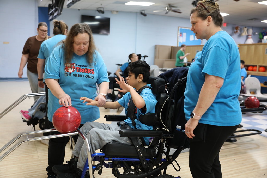 Dalton Public Schools is proud of our students who recently showcased their skills and determination through a bowling celebration! Students from Hammond Creek and Park Creek spent the day bowling together and celebrating their hard work. Your dedication, perseverance, and sportsmanship inspire us all!