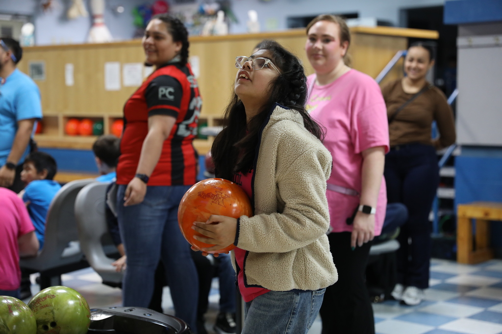 Dalton Public Schools is proud of our students who recently showcased their skills and determination through a bowling celebration! Students from Hammond Creek and Park Creek spent the day bowling together and celebrating their hard work. Your dedication, perseverance, and sportsmanship inspire us all!
