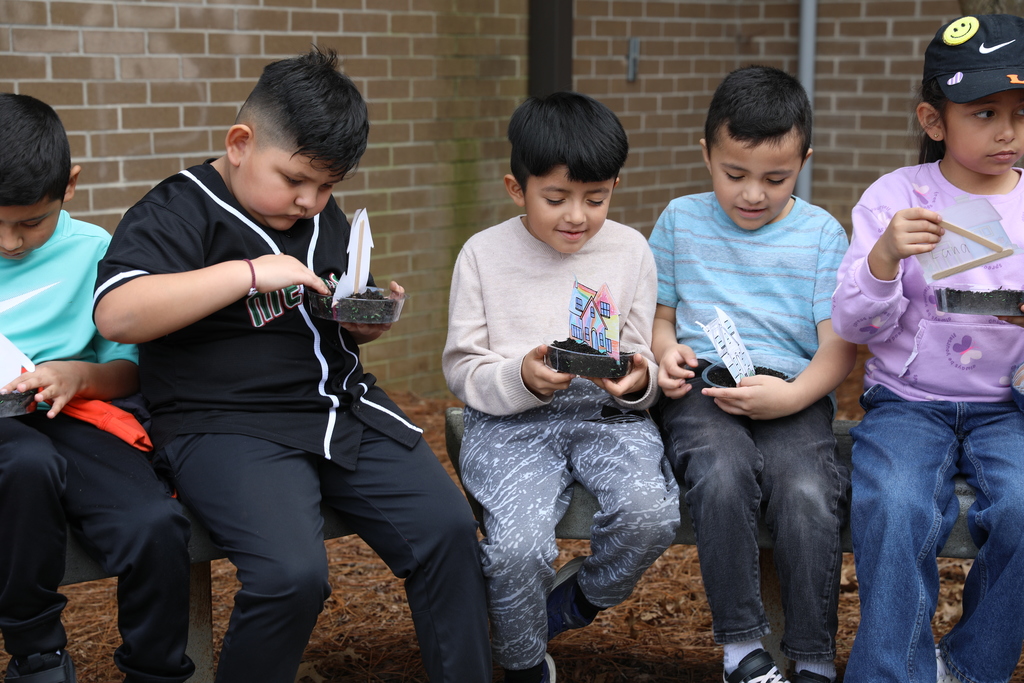 Classroom Spotlight🌟: Students in Cameron Lynch's classroom at Roan School learned about what plants need in order to grow. They discussed how plants need space, soil, water, air, and sunlight to stay healthy. Students then planted their own seeds and talked about how they will take care of them as they grow. The activity gave students a hands-on way to explore plant life and practice observing living things.
