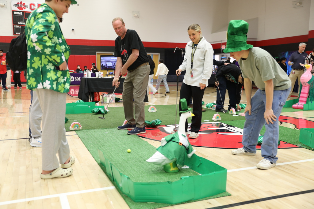 Students in the 3DE program at The Dalton Academy put their creativity and entrepreneurial mindset on display during today’s Market Square event. As part of the challenge, they designed their own businesses and products to sell, gaining hands-on, real-world experience. Many students even sold out of their items! #LearnLeadSucceed