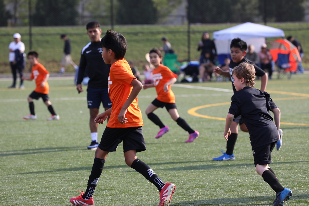The Elementary Soccer Championship was a huge success! ⚽Students from all six elementary schools showed off their skills in an exciting competition. A big thank you to the officials, teachers, staff, and student volunteers who made this tournament possible!