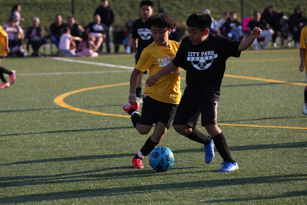 The Elementary Soccer Championship was a huge success! ⚽Students from all six elementary schools showed off their skills in an exciting competition. A big thank you to the officials, teachers, staff, and student volunteers who made this tournament possible!