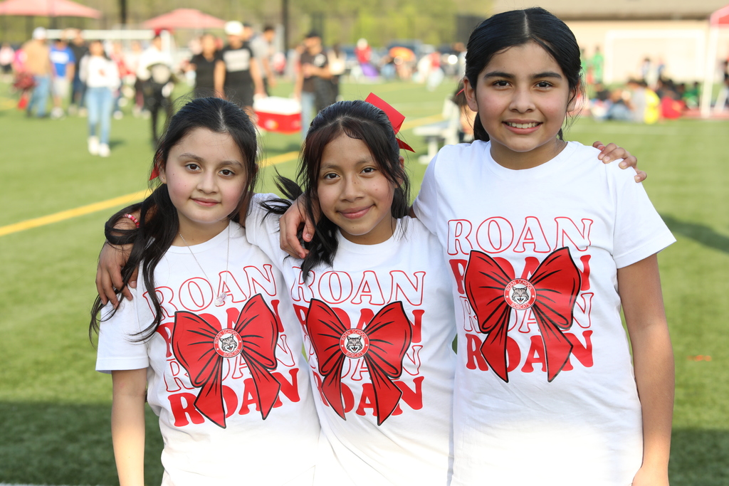 The Elementary Soccer Championship was a huge success! ⚽Students from all six elementary schools showed off their skills in an exciting competition. A big thank you to the officials, teachers, staff, and student volunteers who made this tournament possible!