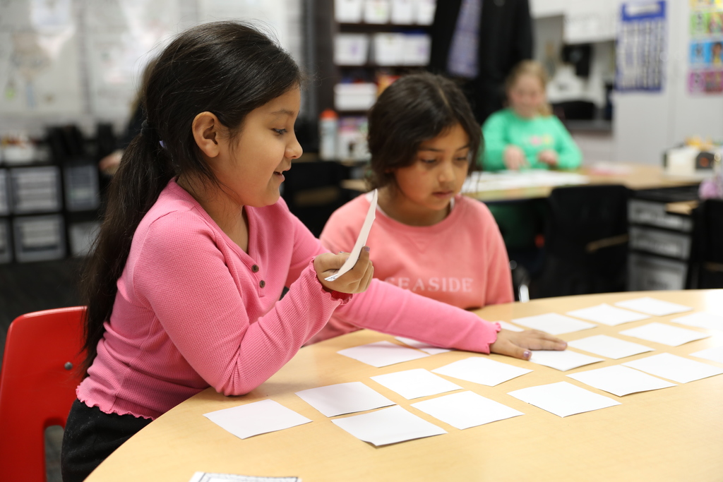 Classroom Spotlight ✨Students in Maria Rodriguez’s classroom at Westwood School are building their money skills in a fun and interactive way! Recently, they practiced identifying coins by playing a memory game, matching each coin to its value.