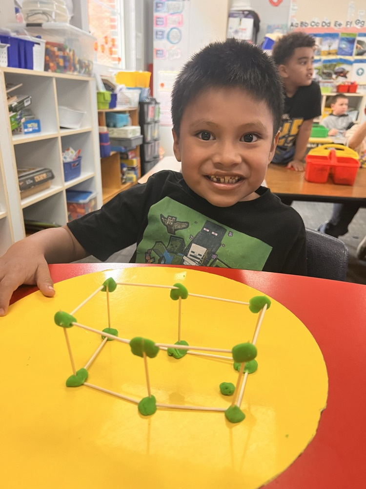 students making 3D shapes 