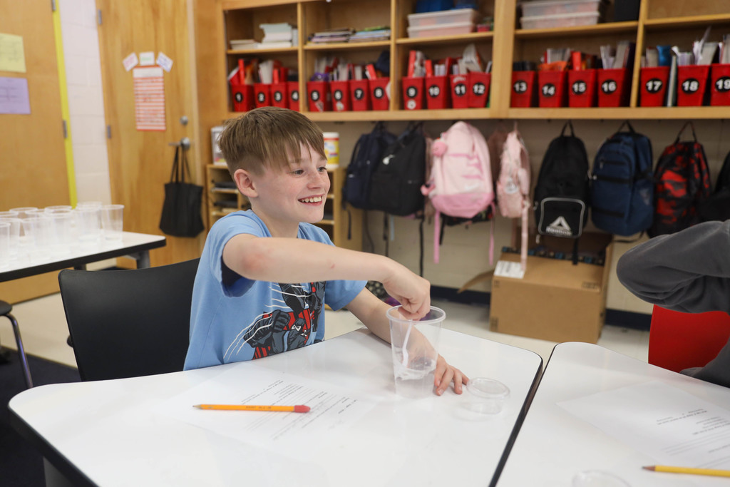 Classroom Spotlight: In Crystal Torres’ classroom at Blue Ridge School, students are diving into hands-on science by exploring different types of reactions. Through a class lab, they mixed baking soda and vinegar to observe a chemical reaction, and combined sugar and water to compare how each mixture behaved.
