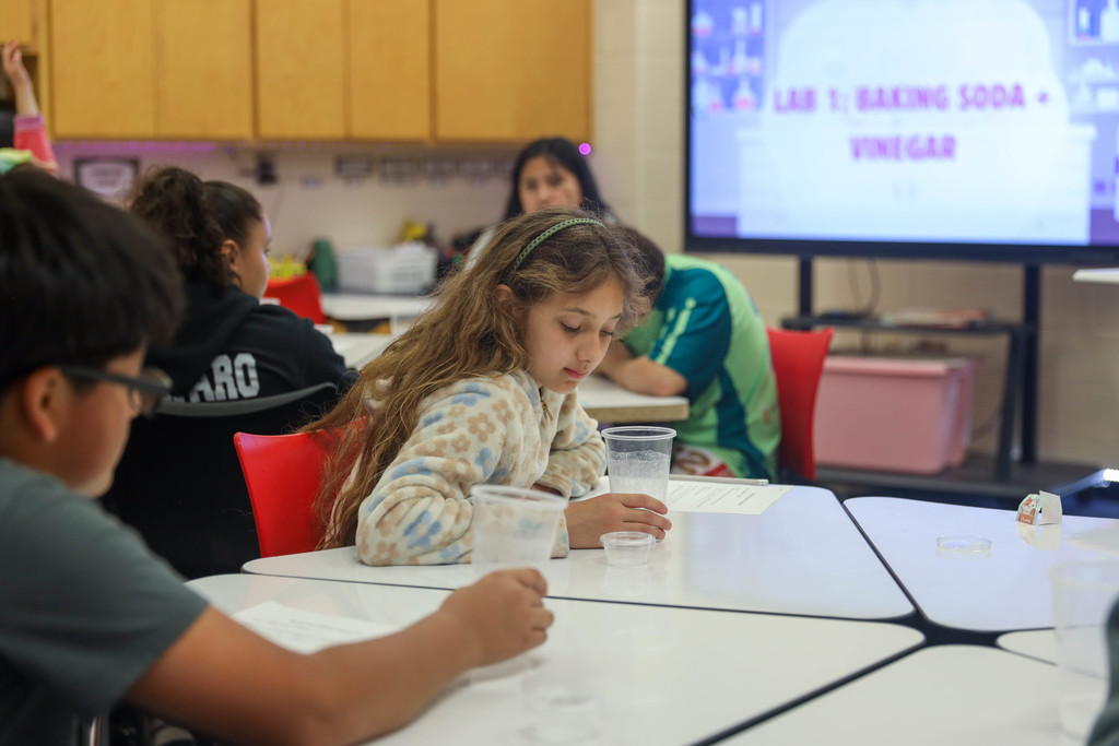 Classroom Spotlight: In Crystal Torres’ classroom at Blue Ridge School, students are diving into hands-on science by exploring different types of reactions. Through a class lab, they mixed baking soda and vinegar to observe a chemical reaction, and combined sugar and water to compare how each mixture behaved.