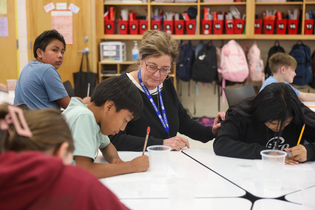 Classroom Spotlight: In Crystal Torres’ classroom at Blue Ridge School, students are diving into hands-on science by exploring different types of reactions. Through a class lab, they mixed baking soda and vinegar to observe a chemical reaction, and combined sugar and water to compare how each mixture behaved.
