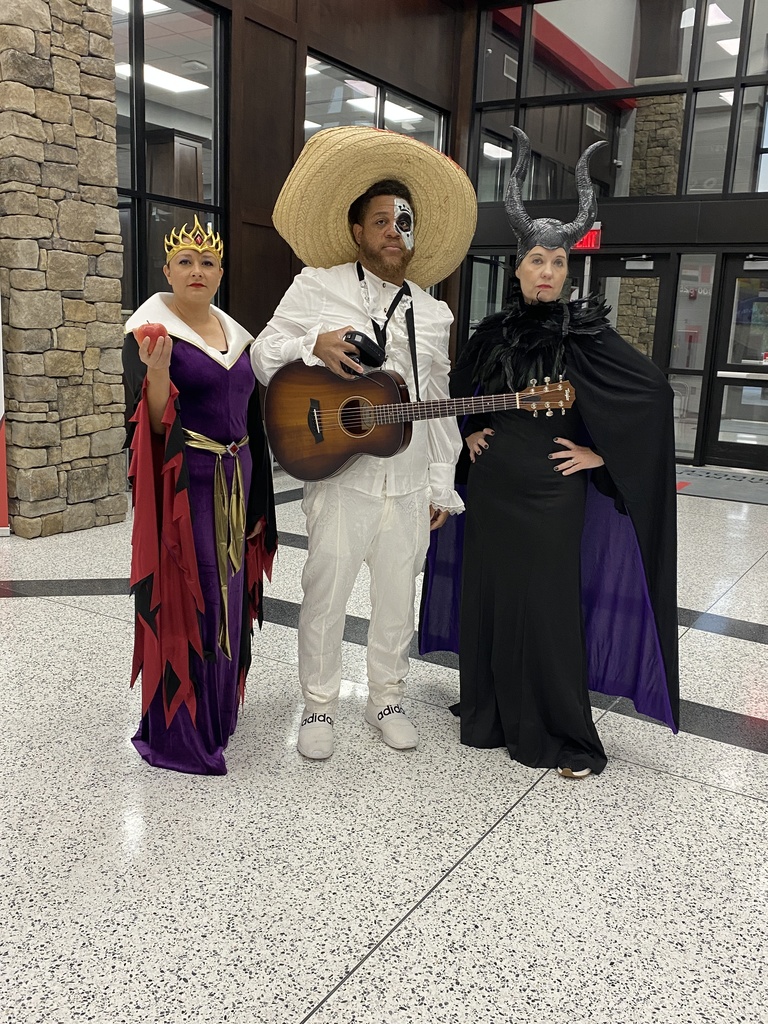 picture of fabiola and terrence dressed up for halloween