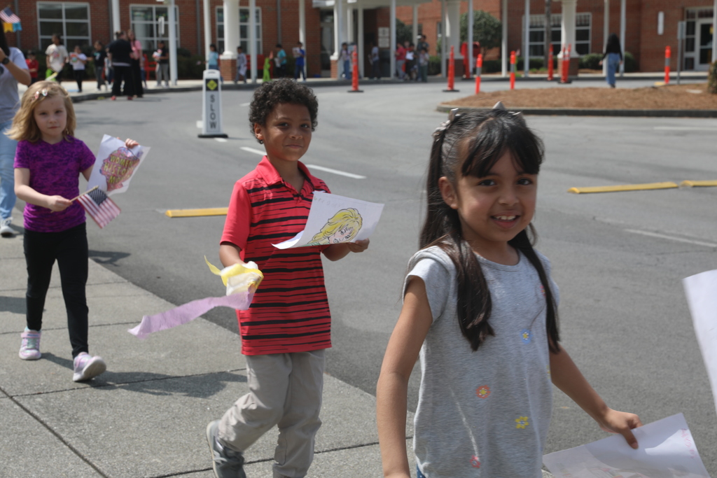 In celebration of Women’s History Month, students at City Park School engaged in meaningful lessons honoring the impact and achievements of women throughout history.❤✨  First grade teacher Rigo Gonzalez led his students through a month-long exploration of influential women from around the world, helping them connect past accomplishments to present-day inspiration. The unit culminated in City Park’s annual Women’s March, where students proudly celebrated and recognized the contributions of women across generations. #LearnLeadSucceed 