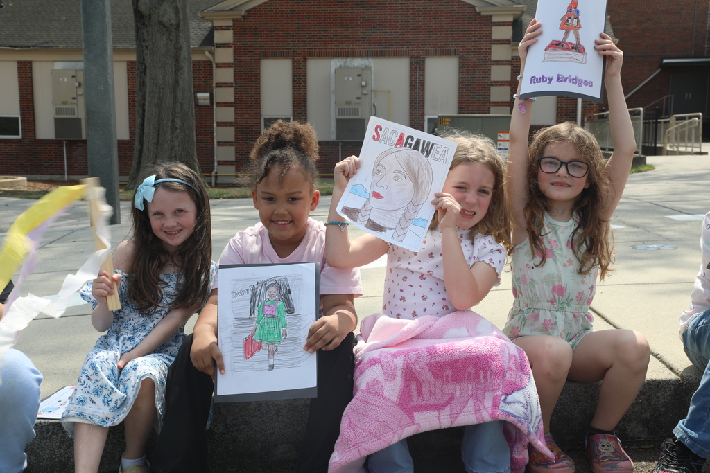 In celebration of Women’s History Month, students at City Park School engaged in meaningful lessons honoring the impact and achievements of women throughout history.❤✨  First grade teacher Rigo Gonzalez led his students through a month-long exploration of influential women from around the world, helping them connect past accomplishments to present-day inspiration. The unit culminated in City Park’s annual Women’s March, where students proudly celebrated and recognized the contributions of women across generations. #LearnLeadSucceed 