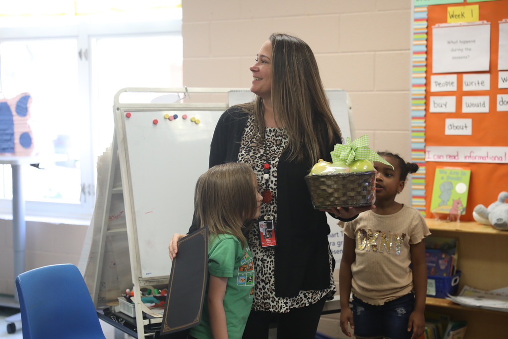 Dalton Public Schools proudly congratulates Park Creek School teacher Kassie Dockery on being named a WDEF News 12 Now Golden Apple Award winner! 🍎 The Golden Apple Award recognizes outstanding educators who go above and beyond to make a lasting impact on their students, schools, and communities. Mrs. Dockery embodies this honor through her dedication, passion, and commitment to creating a supportive and engaging learning environment. Her ability to inspire, connect, and uplift her students truly sets her apart as an exceptional educator. We are so proud to have Mrs. Dockery as part of the Dalton Public Schools family! Be sure to tune in to WDEF News 12 Now next Tuesday at 7:00 PM and 11:00 PM to see her featured segment and celebrate this well-deserved recognition. 👏