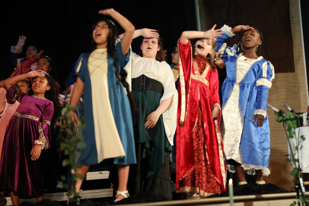 Imagine a Dragon School Play Castmembers