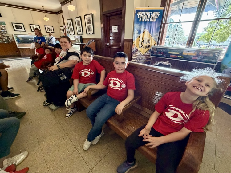 Students inside the museum 