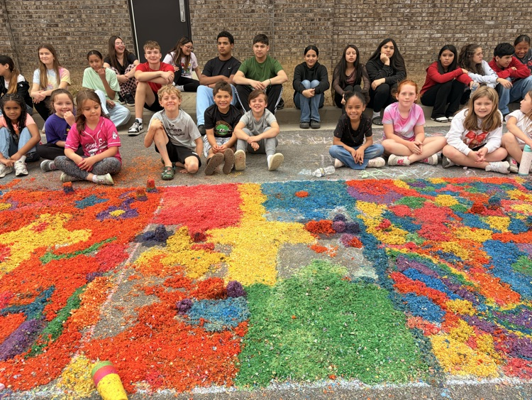 A group picture with the alfombras already made 