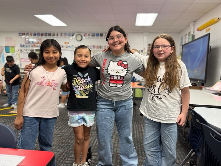 A group picture of one of the teams 