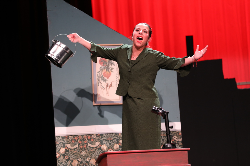 Hammond Creek Middle School’s talented theatre students are bringing the classic musical Annie Jr. to life! 🌟 Come support these hardworking performers as they sing, dance, and shine on stage in this heartwarming production.  Join us for an unforgettable show full of energy, laughter, and amazing student talent—you won’t want to miss it! 🎭✨  📅 Performance Dates: • Friday, April 17 at 6:00 PM • Saturday, April 18 at 6:00 PM • Sunday, April 19 at 2:30 PM  We hope to see you there!