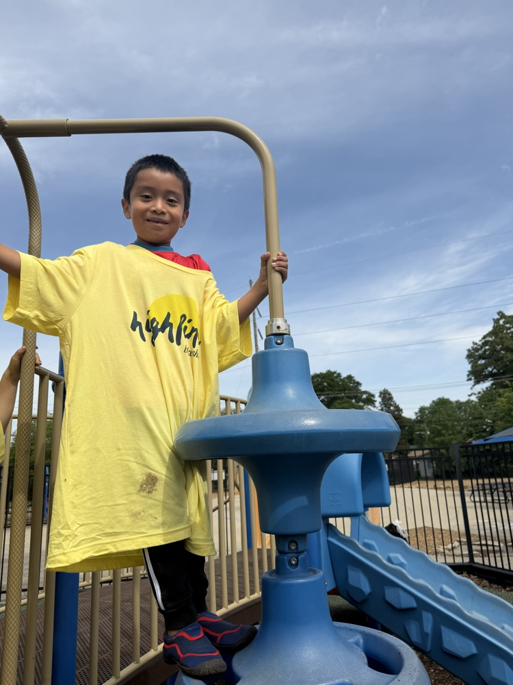 students at splash pad 