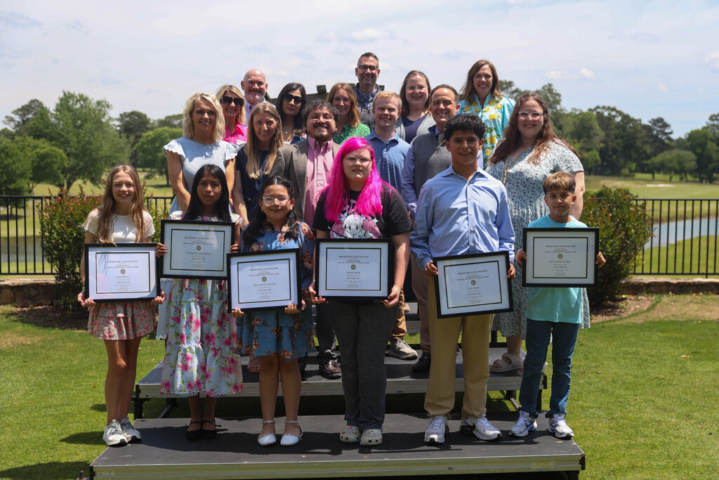 Over the last two weeks, the Rotary Club of Dalton has celebrated outstanding students from across our community through two special luncheons at the Dalton Golf and Country Club.  Fifth-grade students from each of Dalton Public Schools’ six elementary schools, along with students from Christian Heritage School and Whitfield County Schools, were honored with the Service Above Self Award for demonstrating kindness, compassion, and a commitment to helping others.  The Rotary Club also hosted a special luncheon recognizing outstanding seniors from high schools across Whitfield County for their scholarship, leadership, service, and achievements. Dalton Public Schools is especially proud of the students from The Dalton Academy and Dalton High School who were honored during the event. These students represent the dedication, hard work, and excellence found throughout our district. Their accomplishments in the classroom and beyond reflect their commitment to making a positive impact in their schools and community.  Several students were also recognized with scholarships, helping support the next chapter of their educational journeys. We are grateful to the Rotary Club of Dalton for investing in our students and celebrating their achievements as they prepare to graduate and pursue their future goals.  Congratulations to all of this year’s honorees! Dalton Public Schools is proud to celebrate students who lead with character, serve with heart, and strive for excellence. #DaltonPublicSchools #LearnLeadSucceed 🎉❤