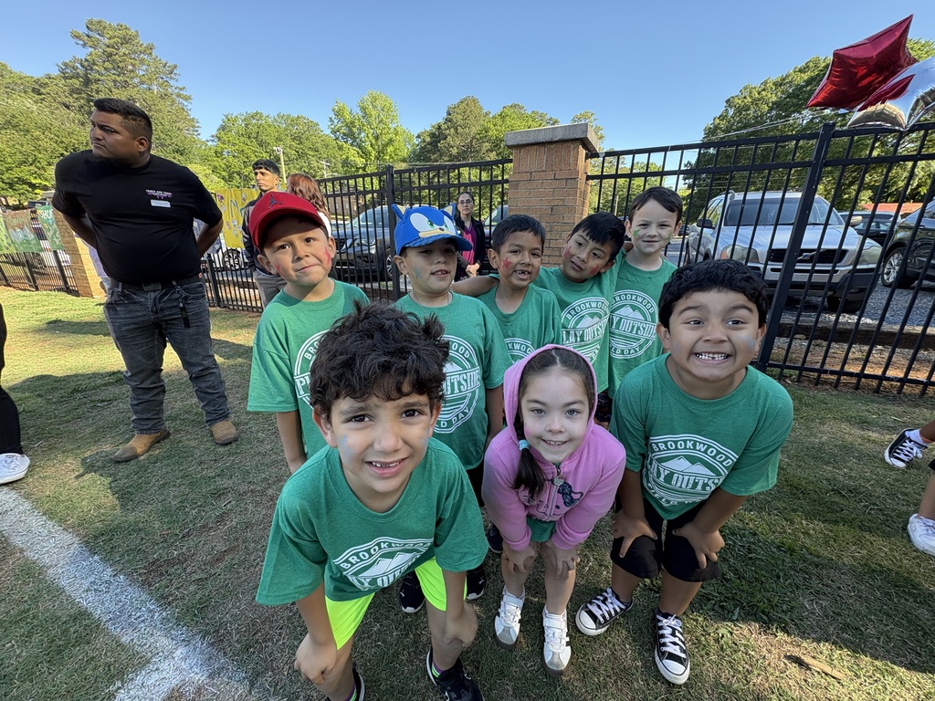 students at field day