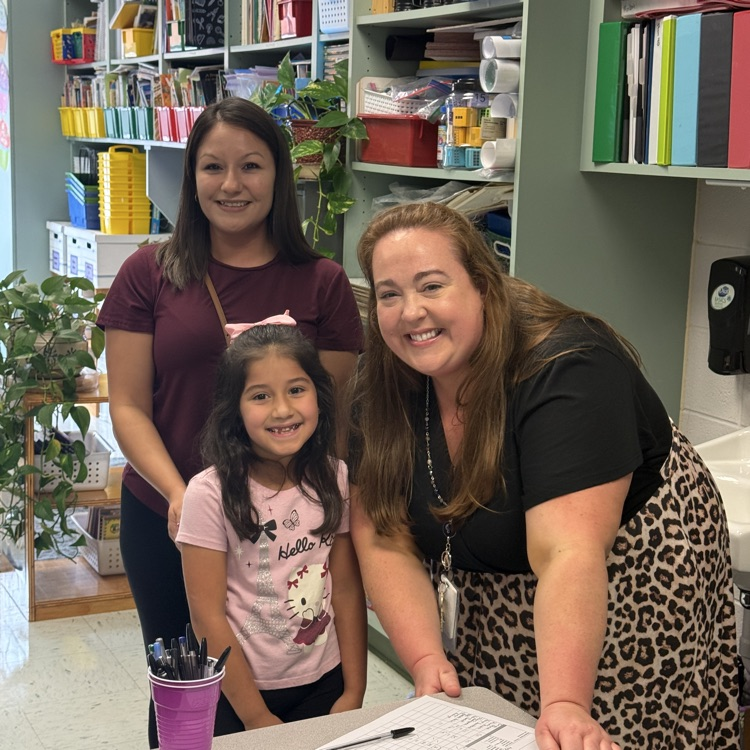 photos from meet your teacher event 